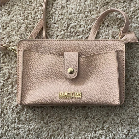 Kenneth Cole crossbody - Picture 1 of 2